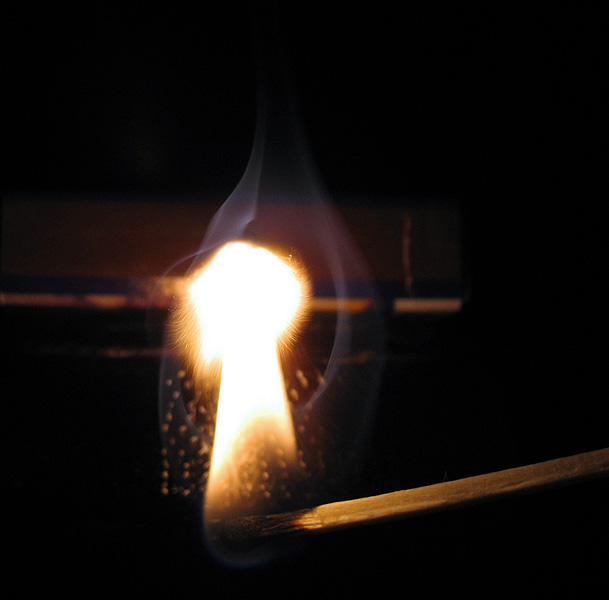 jocul cu focul III / playing with fire III