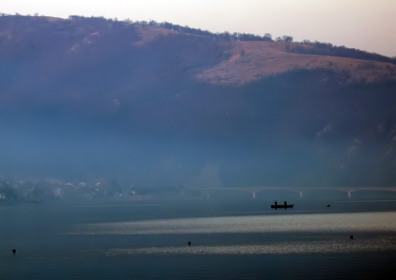 pescuind pe Dunare / fishing on the Danube