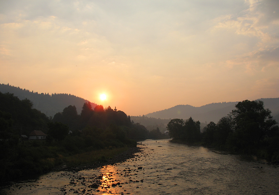 rasarit peste Mures / sunrise over the Mures river