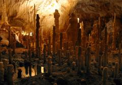 pestera-ursilor-sala-lumanarilor.jpg