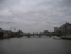 Tower Bridge vazut de pe Millenium Bridge