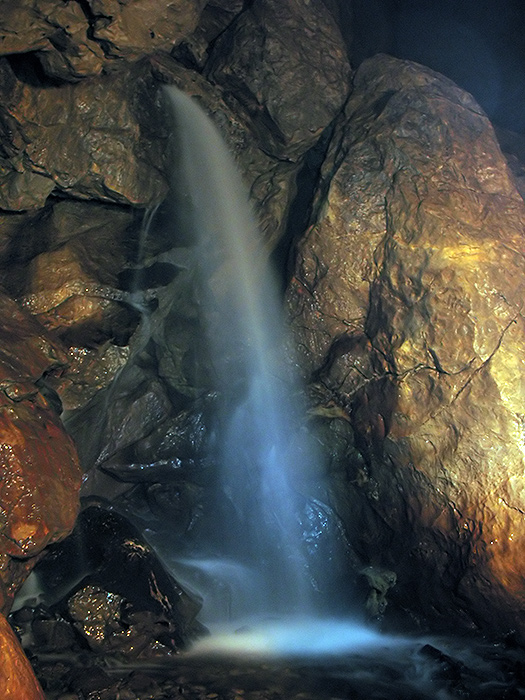 cascada subterana / underground waterfall